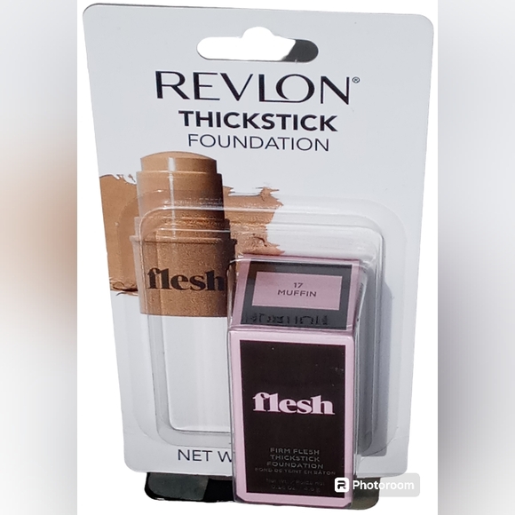 REVLON FIRM FLESH THICK STICK FOUNDATION, Color: 17 Muffin - Picture 2 of 3